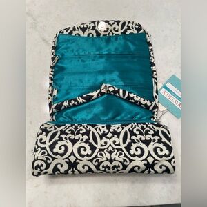 Waverly Black and Cream Jewelry Roll